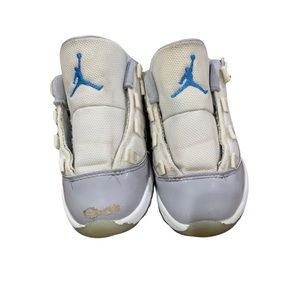 Toddler Air Jordan 11 low cement gray sz 10c